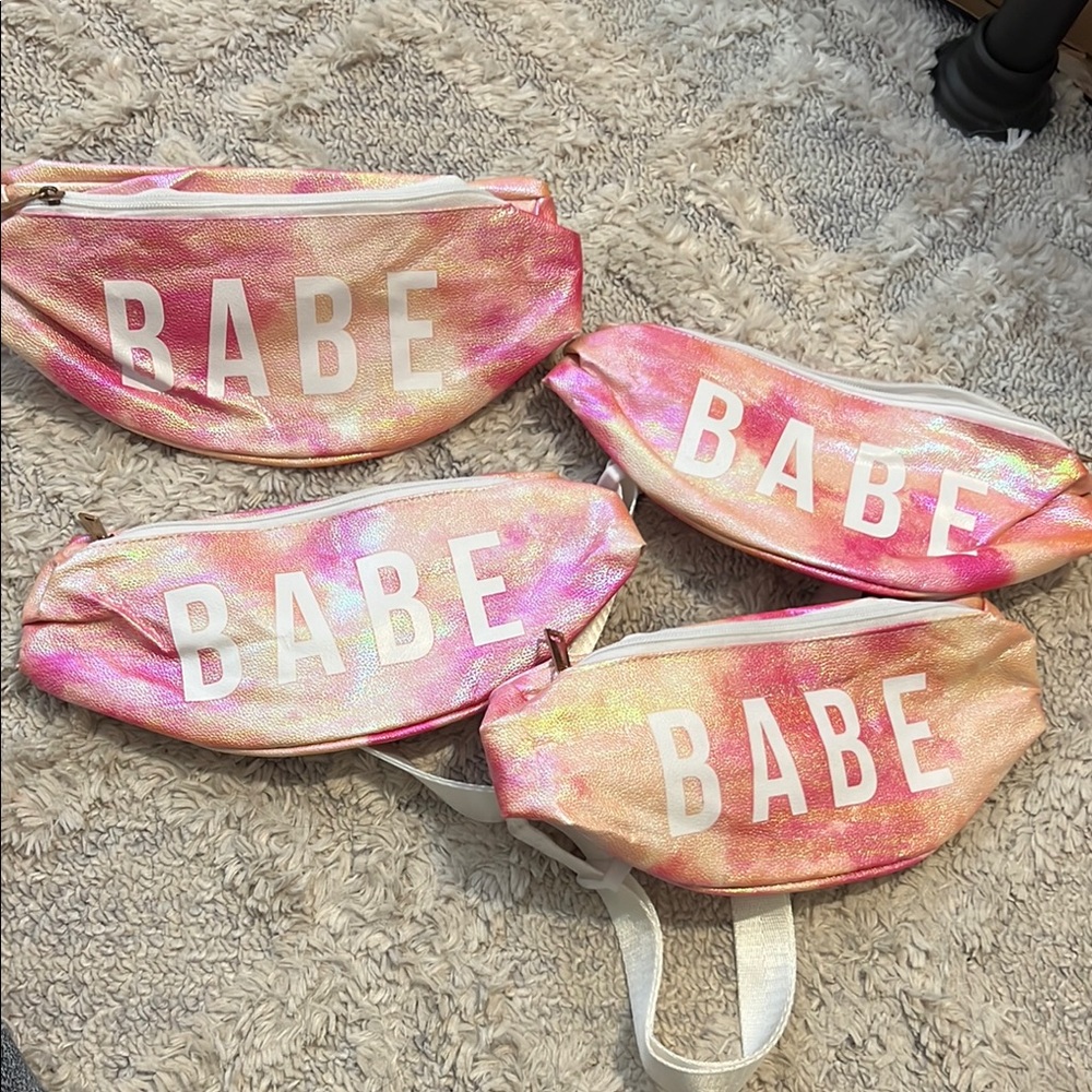 4 BABE fanny packs